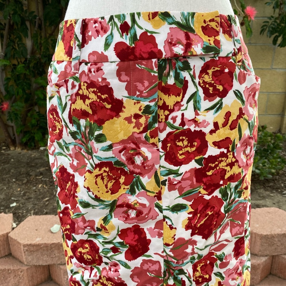 ann taylor loft floral mini skirt